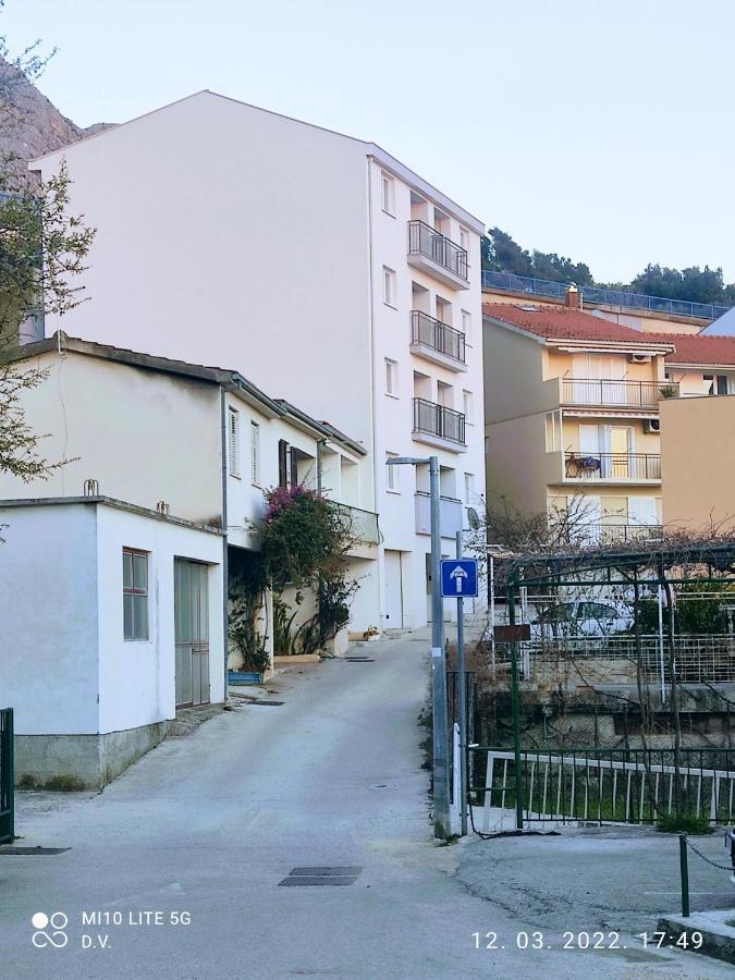 Apartmani Daniela Podgora Eksteriør billede