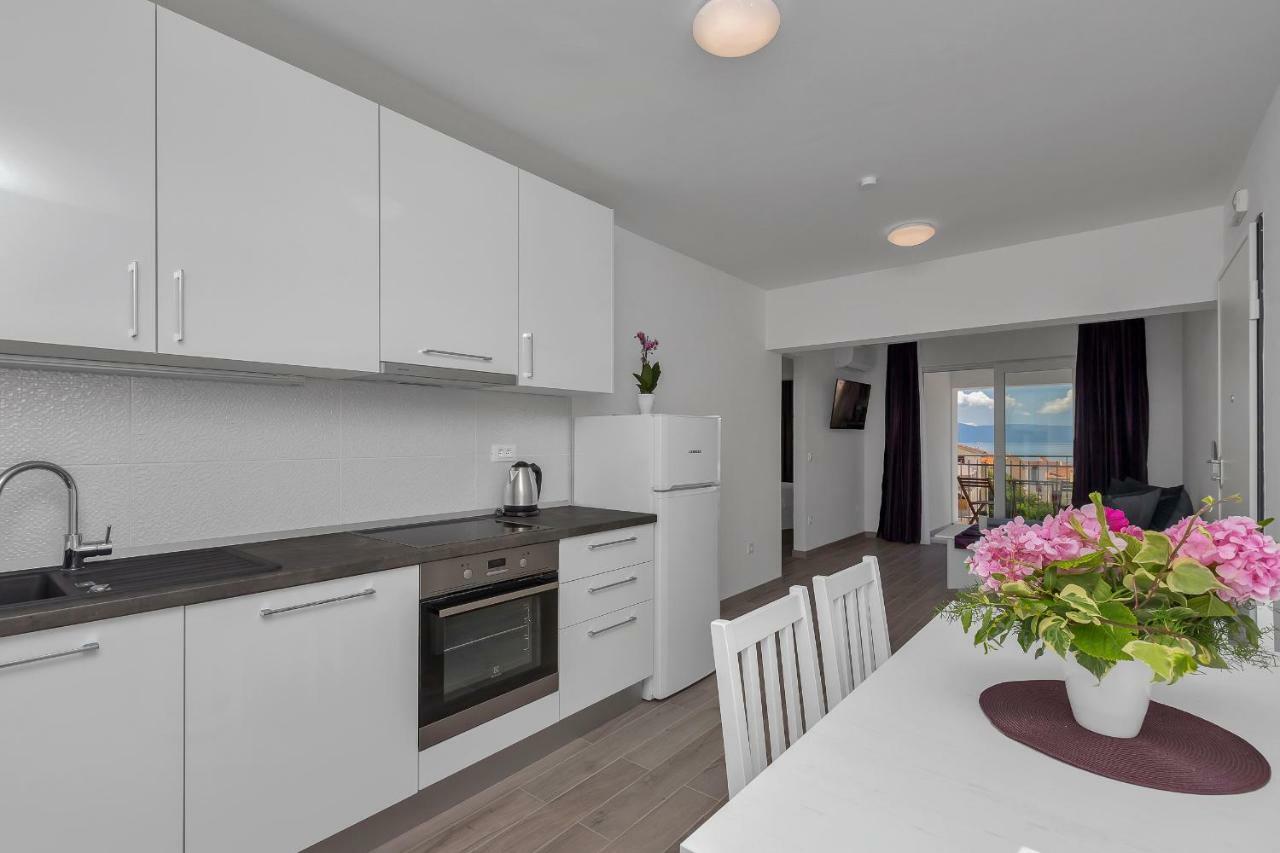 Apartmani Daniela Podgora Eksteriør billede