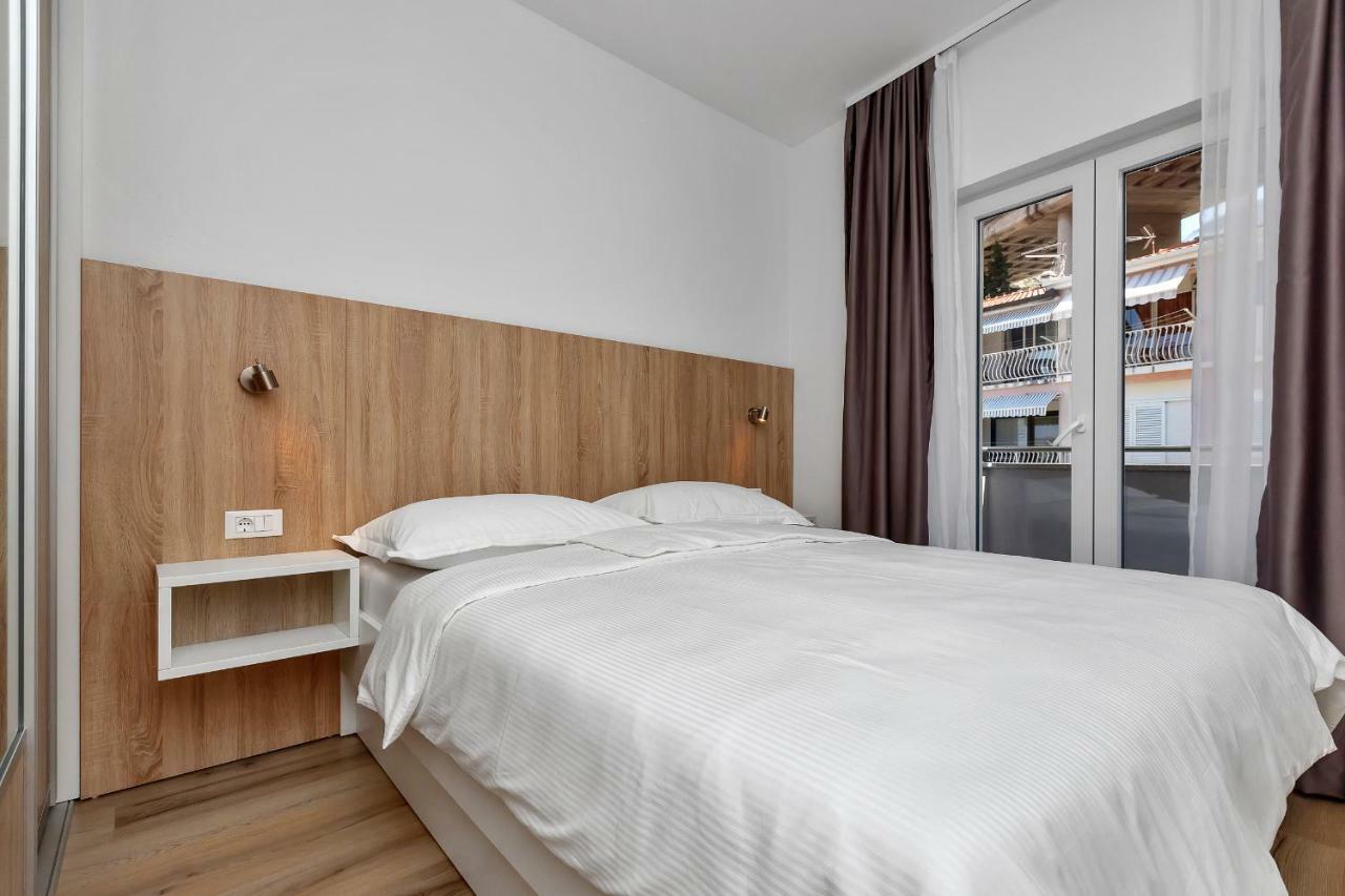 Apartmani Daniela Podgora Eksteriør billede