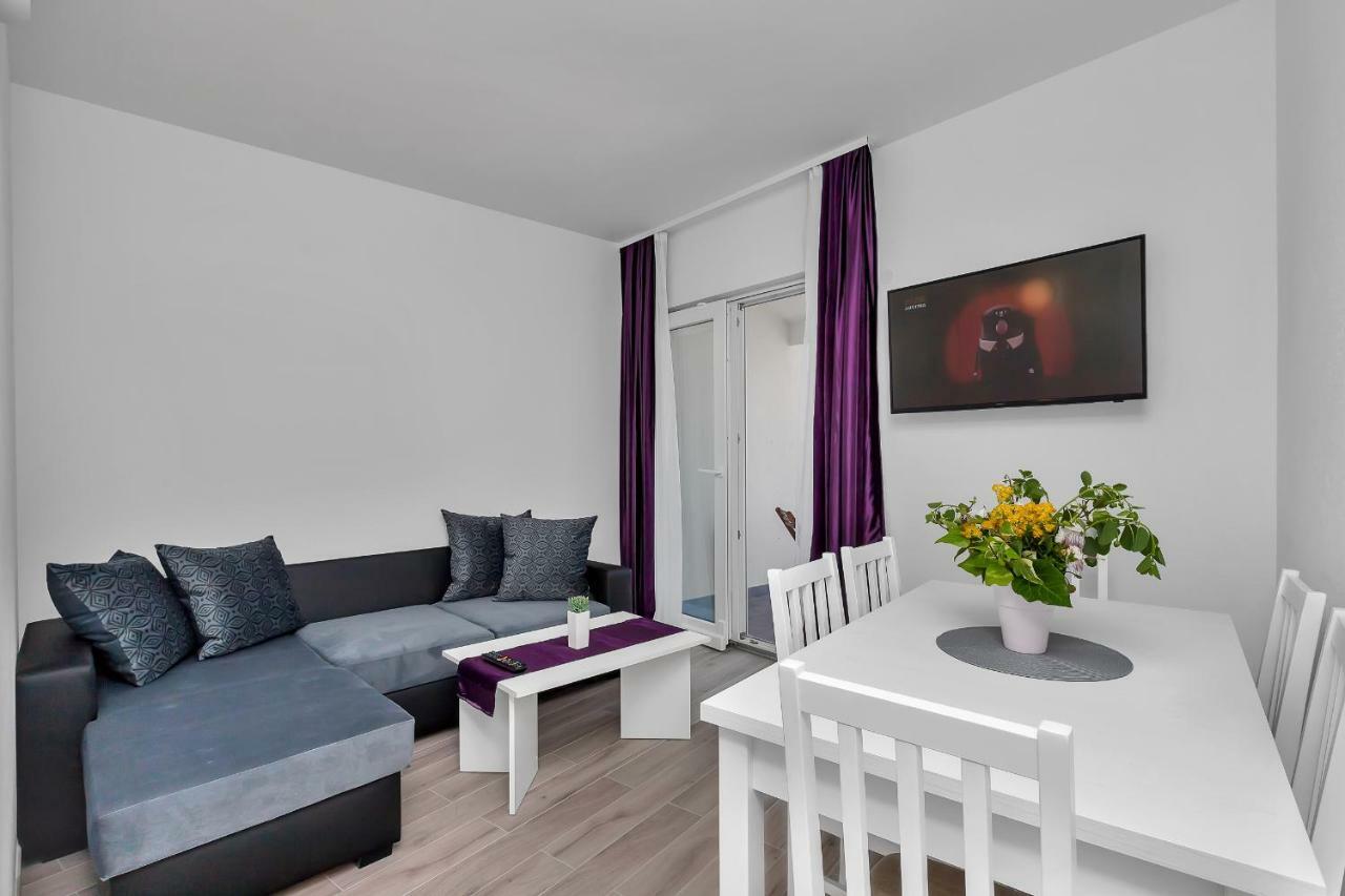 Apartmani Daniela Podgora Eksteriør billede