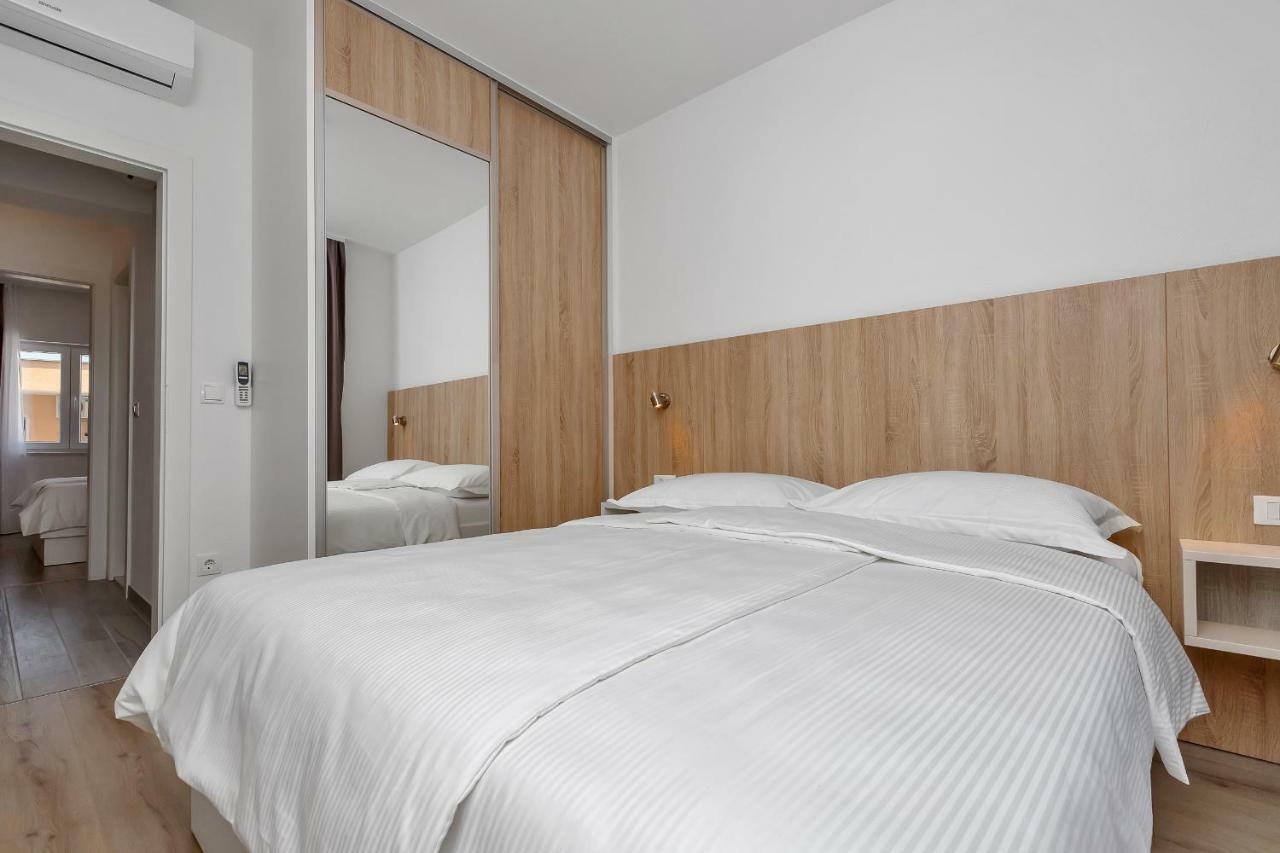 Apartmani Daniela Podgora Eksteriør billede